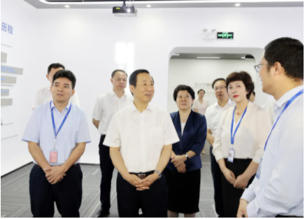 湖南省委书记许达哲调研金宝慱亚洲体育时指出：依靠科技创新 不断提升全球市场占有率