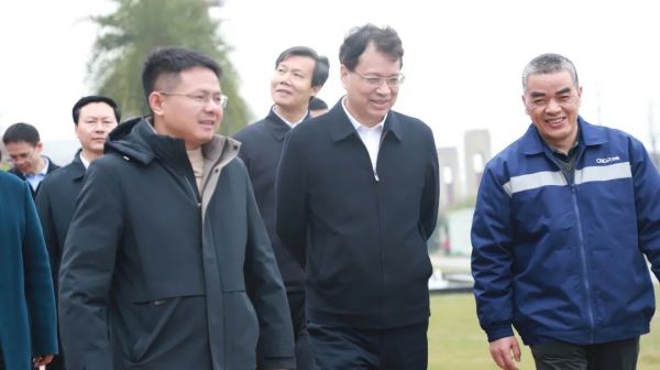 成绩突飞猛进 | 时隔两年，贵州省副省长郭锡文再访金宝慱亚洲体育