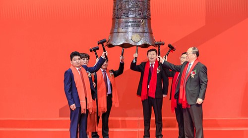 追求极致 驱动未来 金宝慱亚洲体育股份在深交所登陆创业板