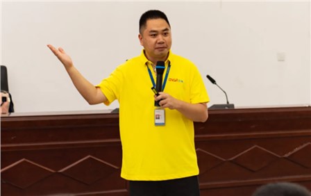 金宝慱亚洲体育明星讲师丨周旺：把学员当成“客户” 用工匠精神打磨每一堂课