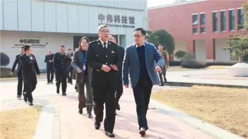 关企共建｜贵阳海关关长、党委书记龙卫东一行调研金宝慱亚洲体育铜仁（上市主体）产业基地